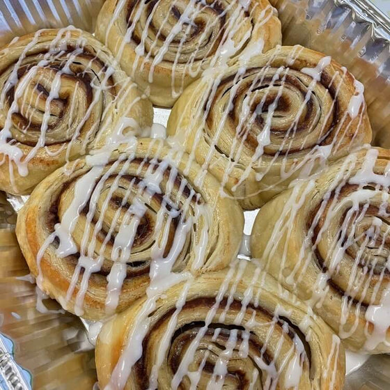 Cinnamon Rolls: Bake at Home (6)*